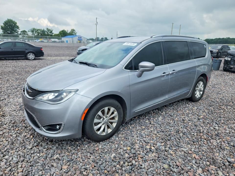 2019 CHRYSLER Pacifica