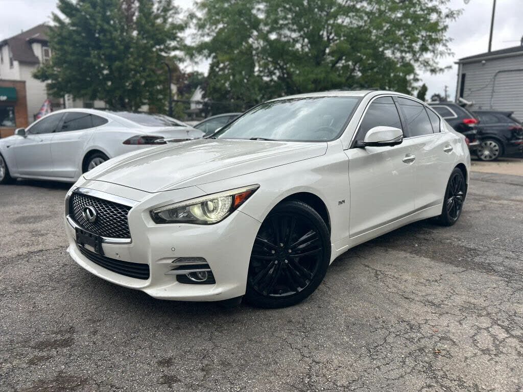 2017 INFINITI Q50