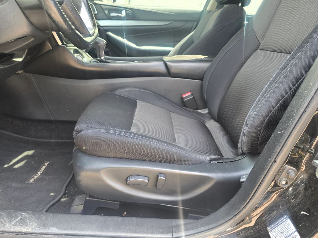 2016 NISSAN Maxima