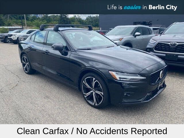 2025 VOLVO S60