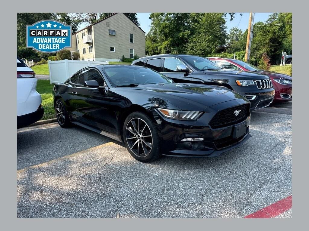 2017 FORD Mustang