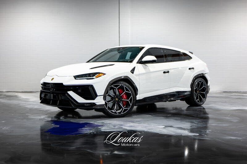 2023 LAMBORGHINI URUS