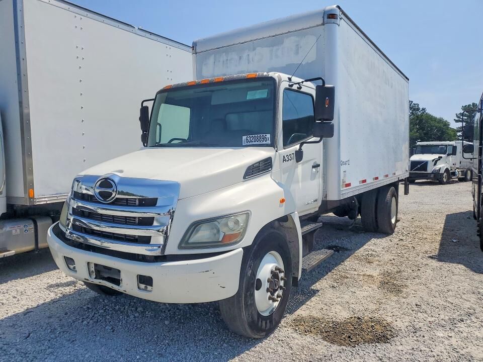 2013 HINO Incomplete Vehicle