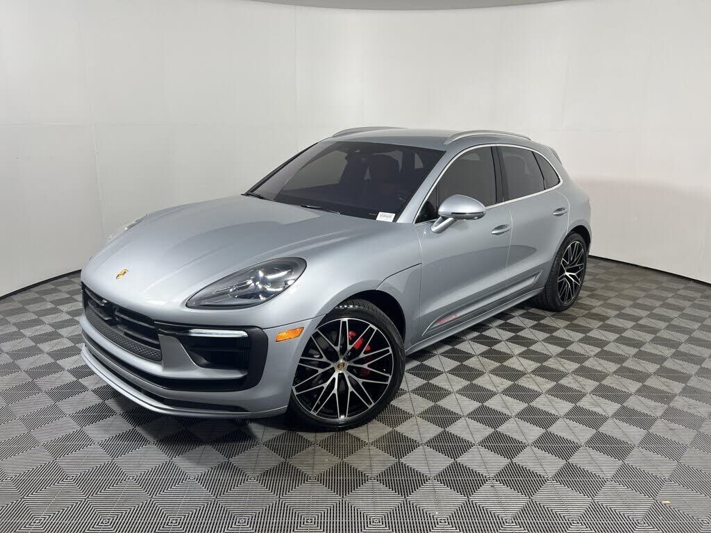 2025 PORSCHE Macan