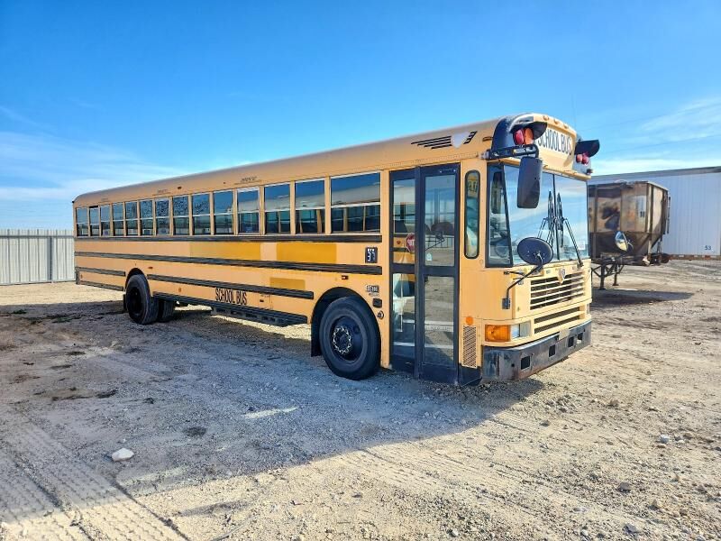 2009 IC BUS PB205