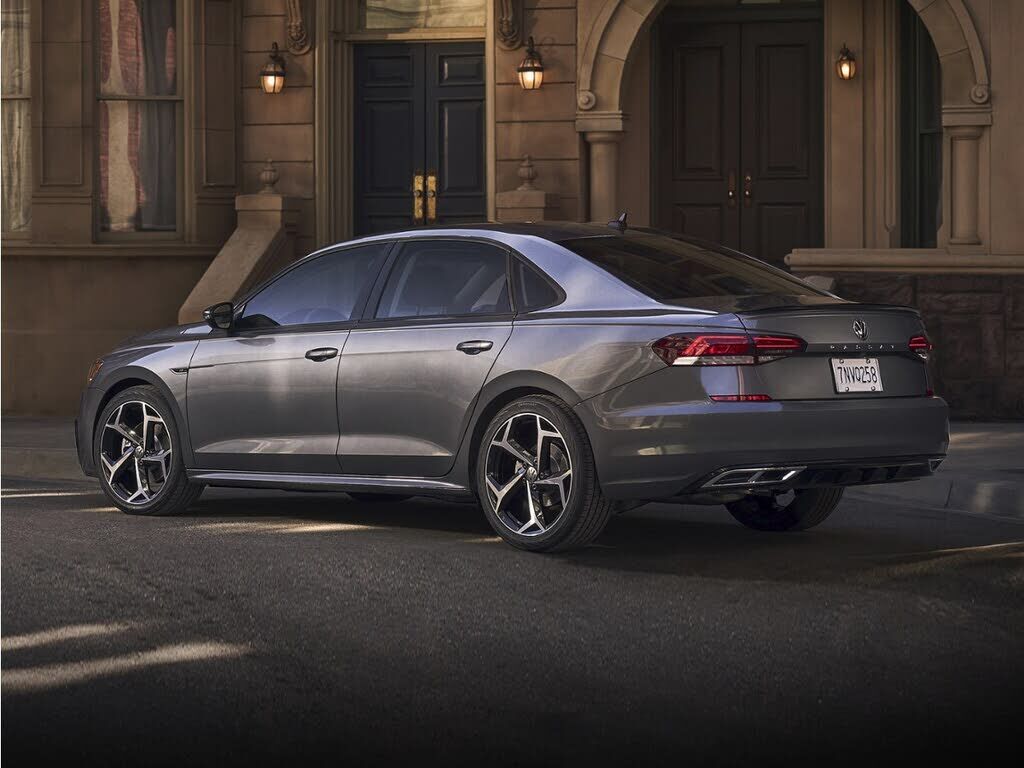 2021 VOLKSWAGEN Passat