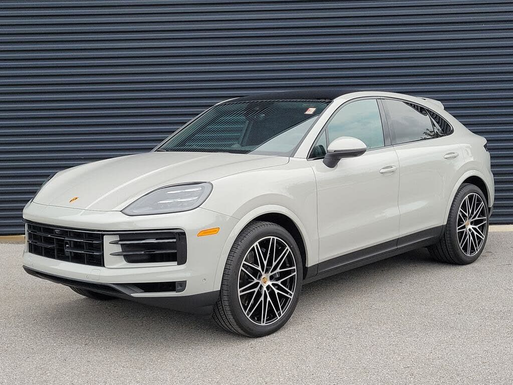 2024 PORSCHE Cayenne