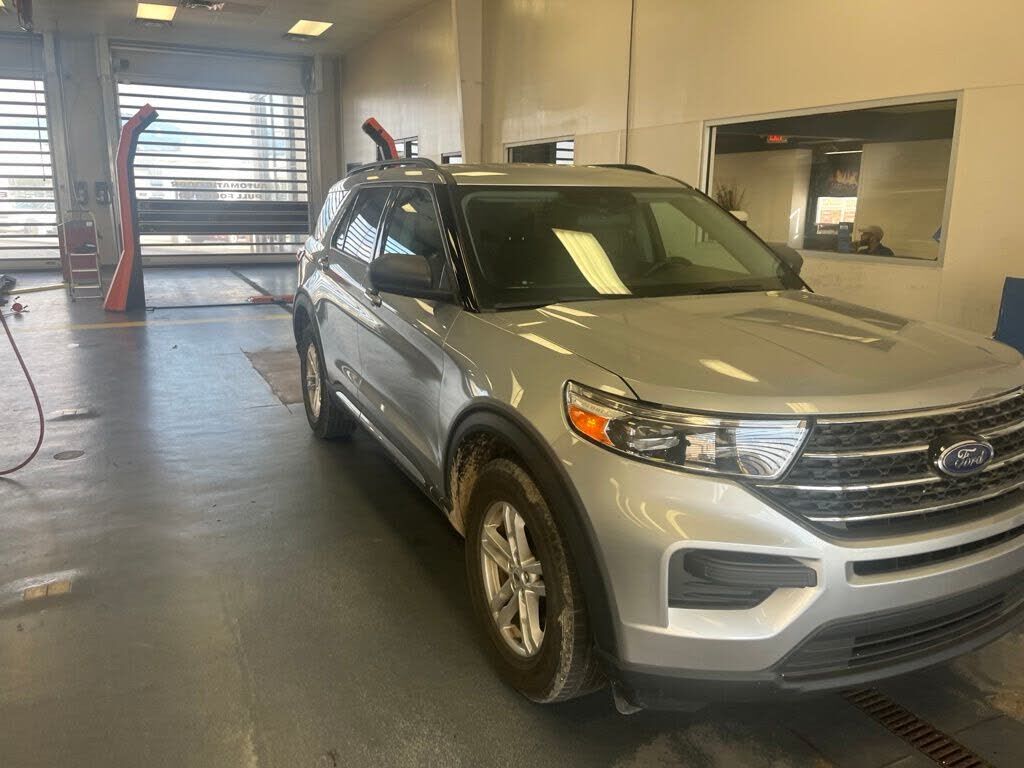 2021 FORD Explorer