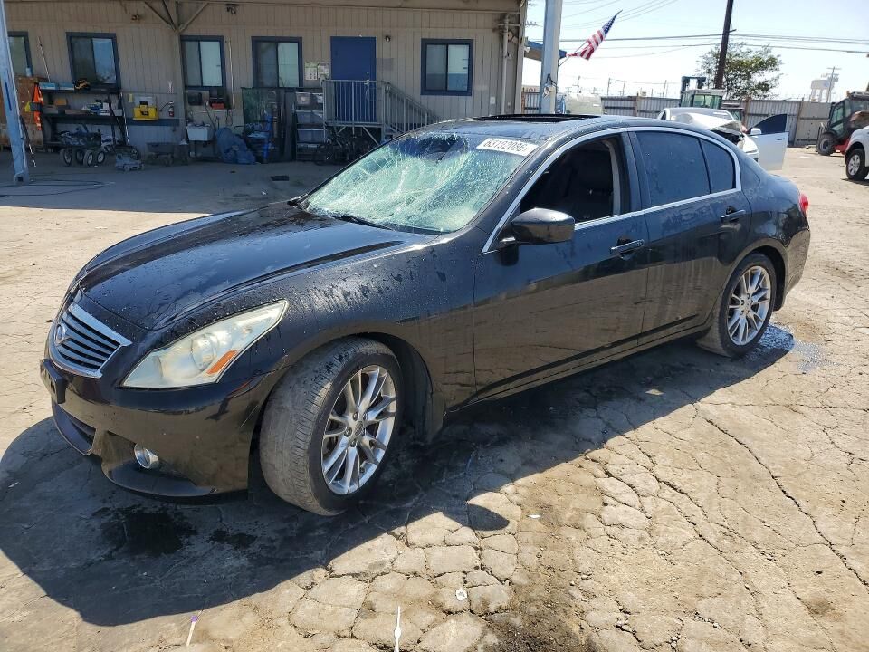 2013 INFINITI G37