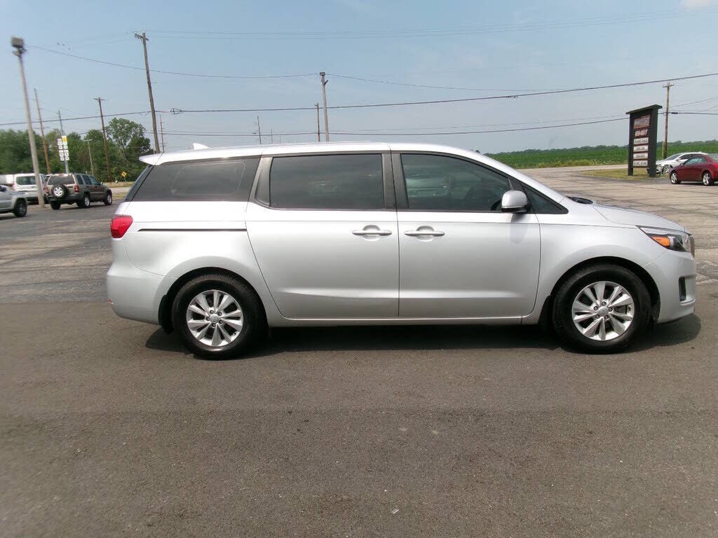 2016 KIA Sedona