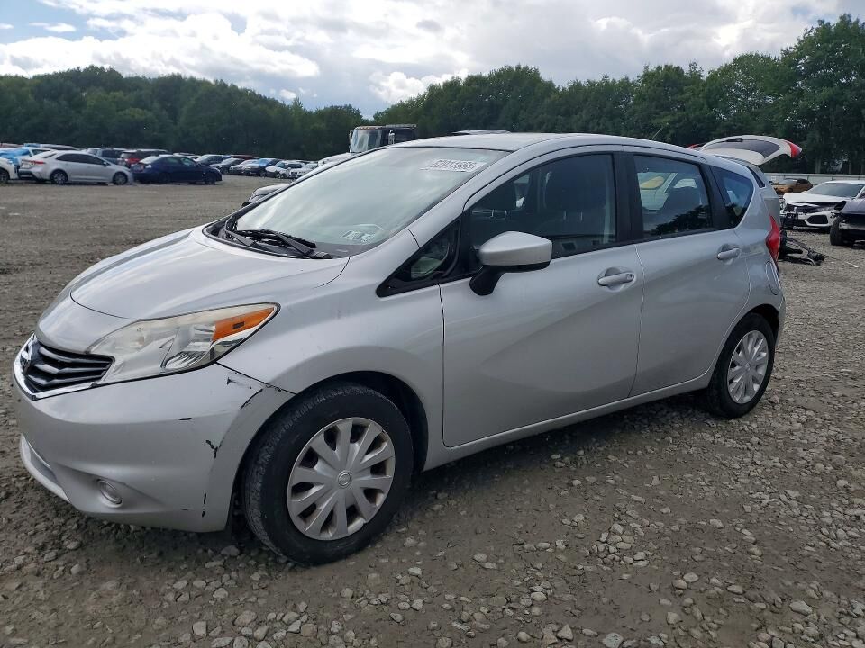 2015 NISSAN Versa