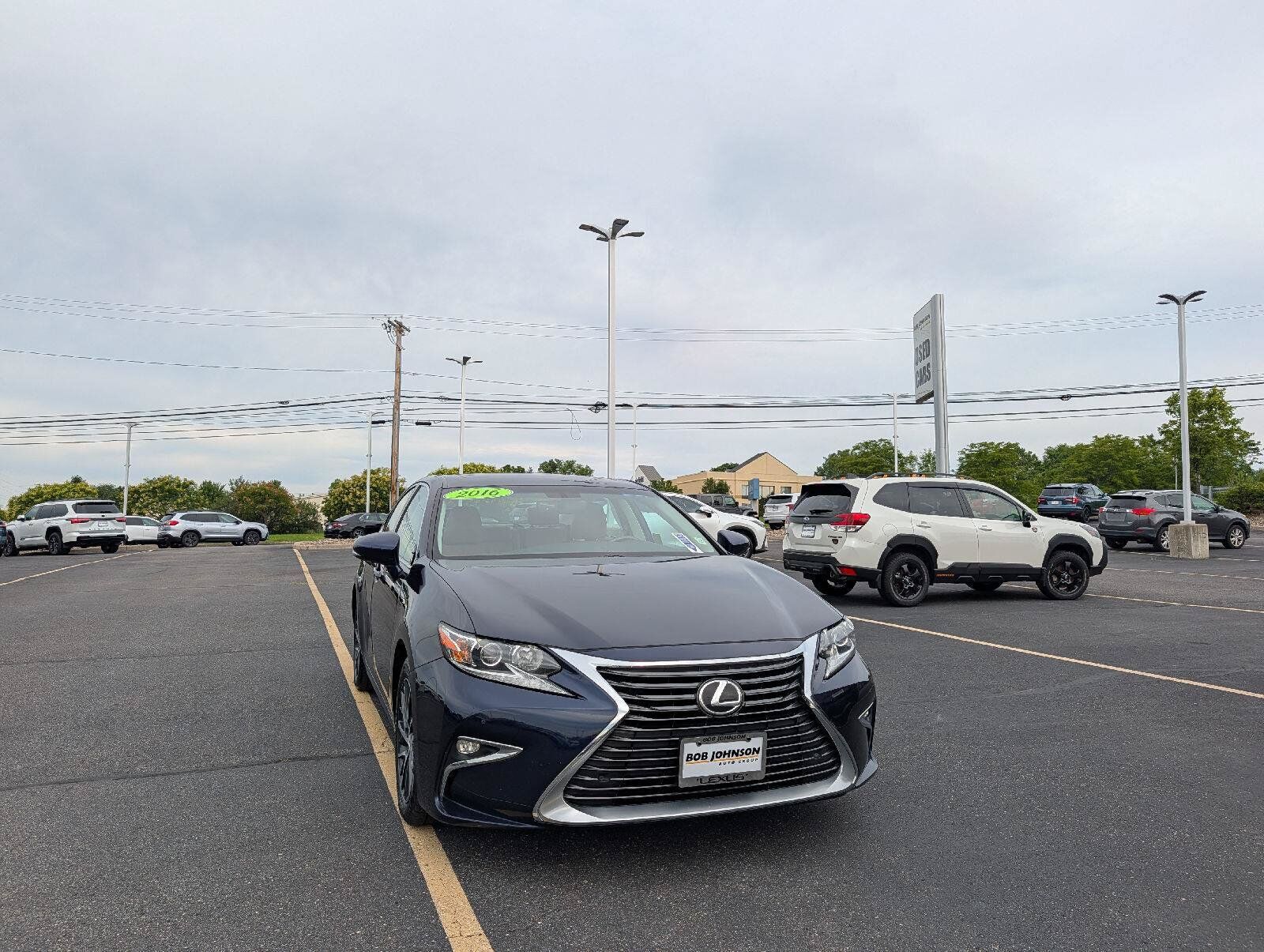 2016 LEXUS ES