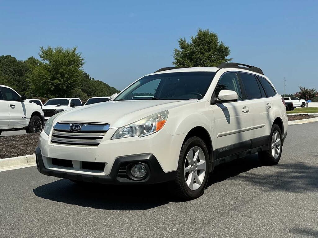 2013 SUBARU Outback
