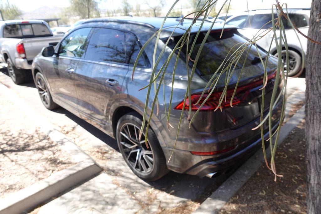 2021 AUDI SQ8