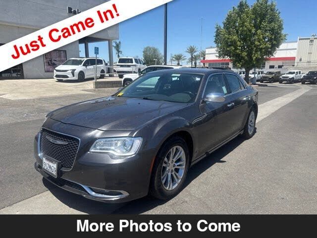 2017 CHRYSLER 300