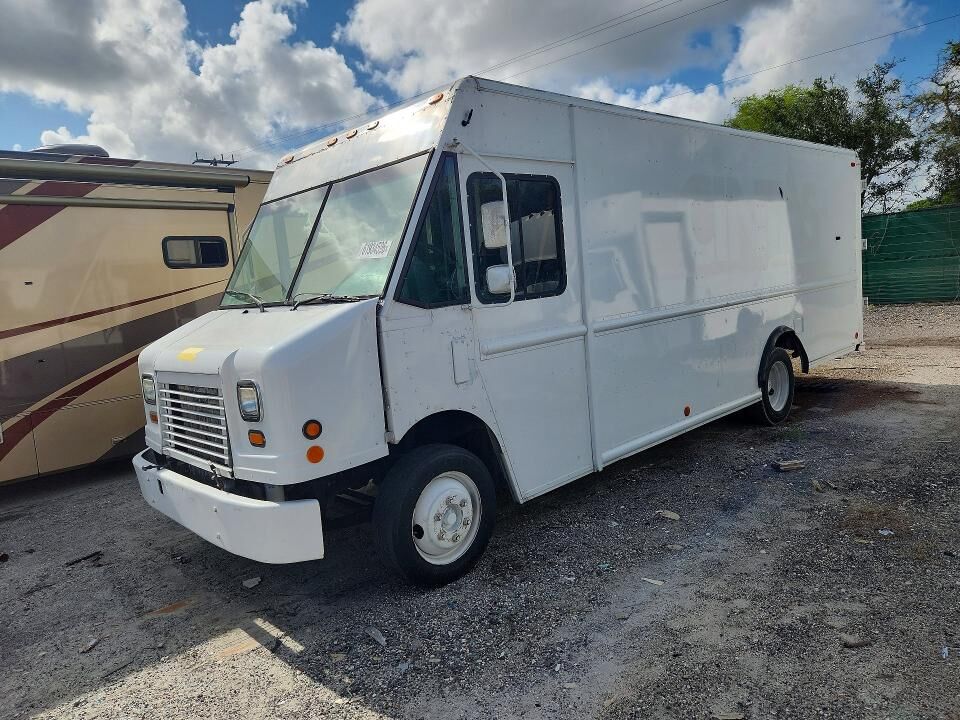 2007 FREIGHTLINER MT 45 Chassis
