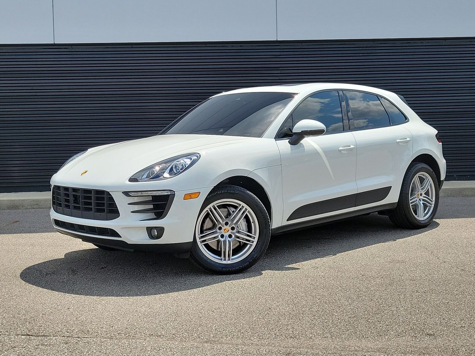 2015 PORSCHE Macan