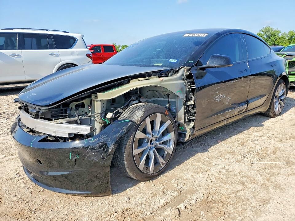 2025 TESLA Model 3
