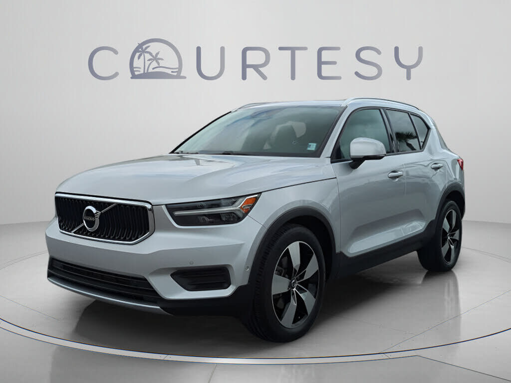 2019 VOLVO XC40