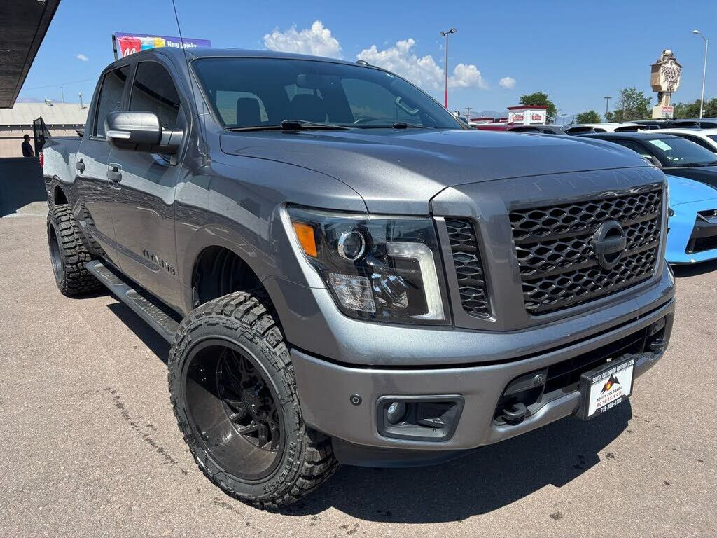 2019 NISSAN Titan