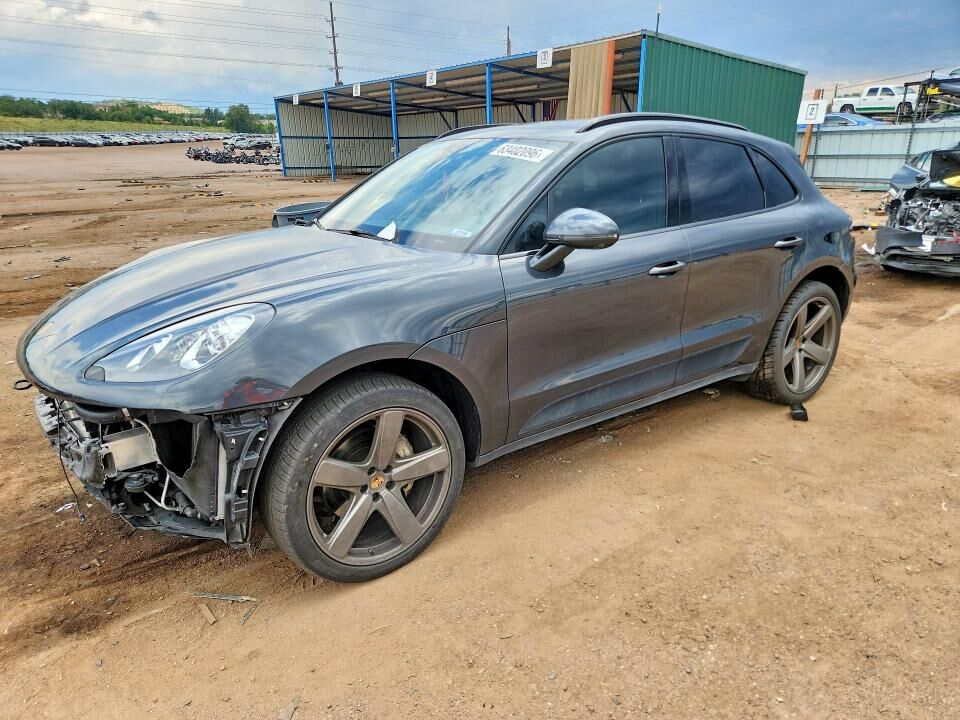 2017 PORSCHE Macan
