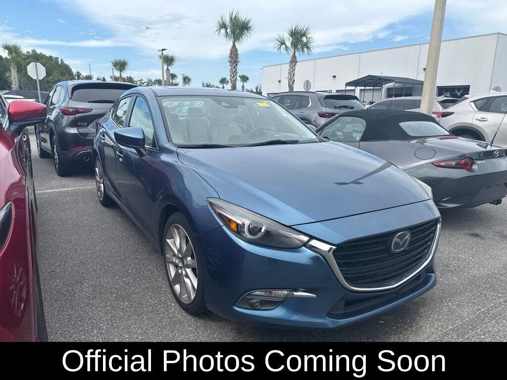 2017 MAZDA Mazda3