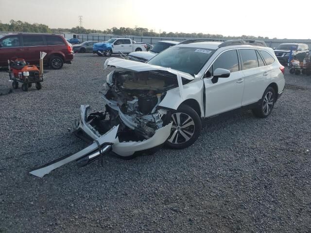 2018 SUBARU Outback