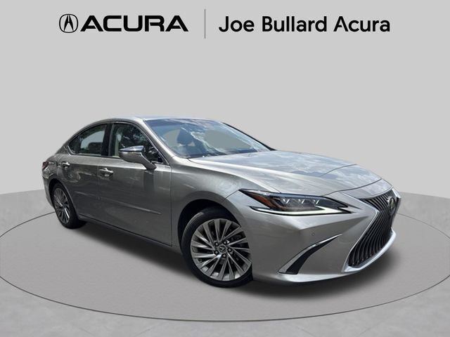2019 LEXUS ES