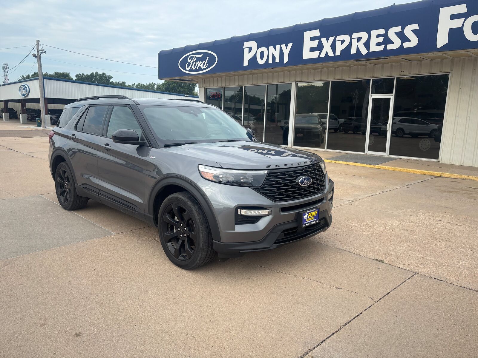 2023 FORD Explorer