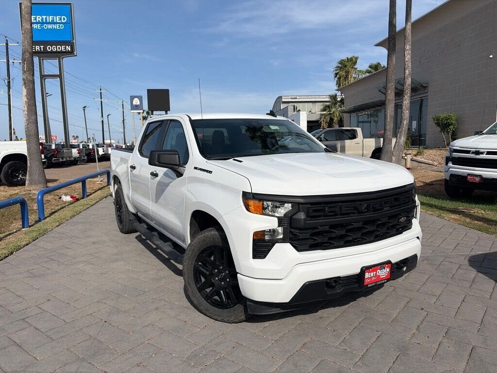 2025 CHEVROLET Silverado