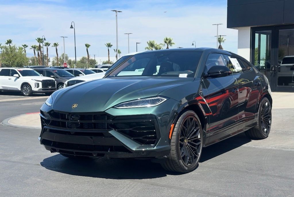 2025 LAMBORGHINI URUS