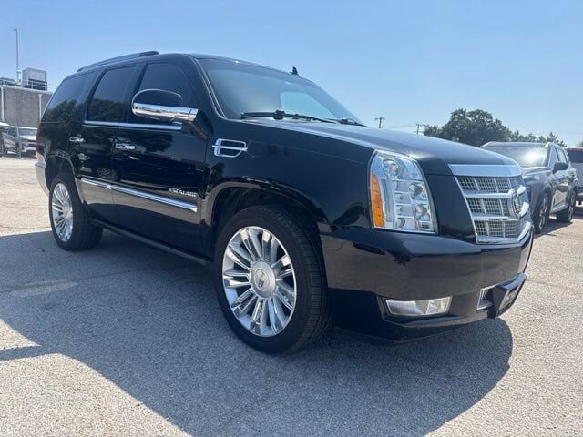 2014 CADILLAC Escalade