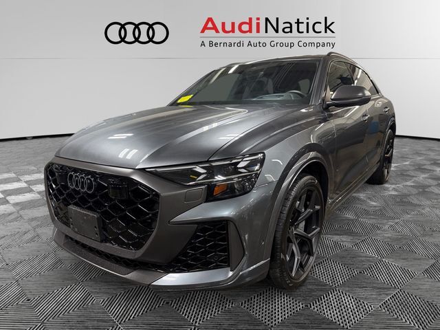 2025 AUDI RS Q8