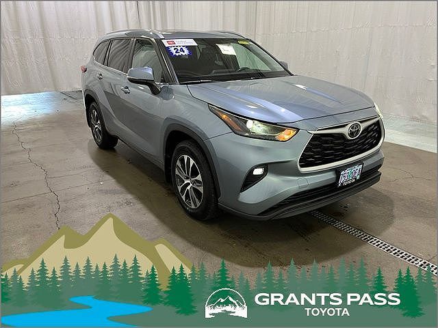 2024 TOYOTA Highlander