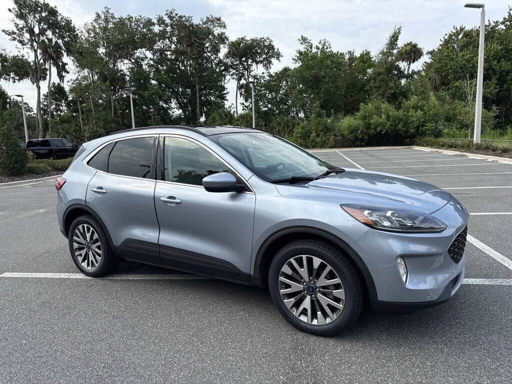 2022 FORD Escape