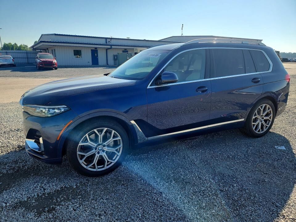 2021 BMW X7