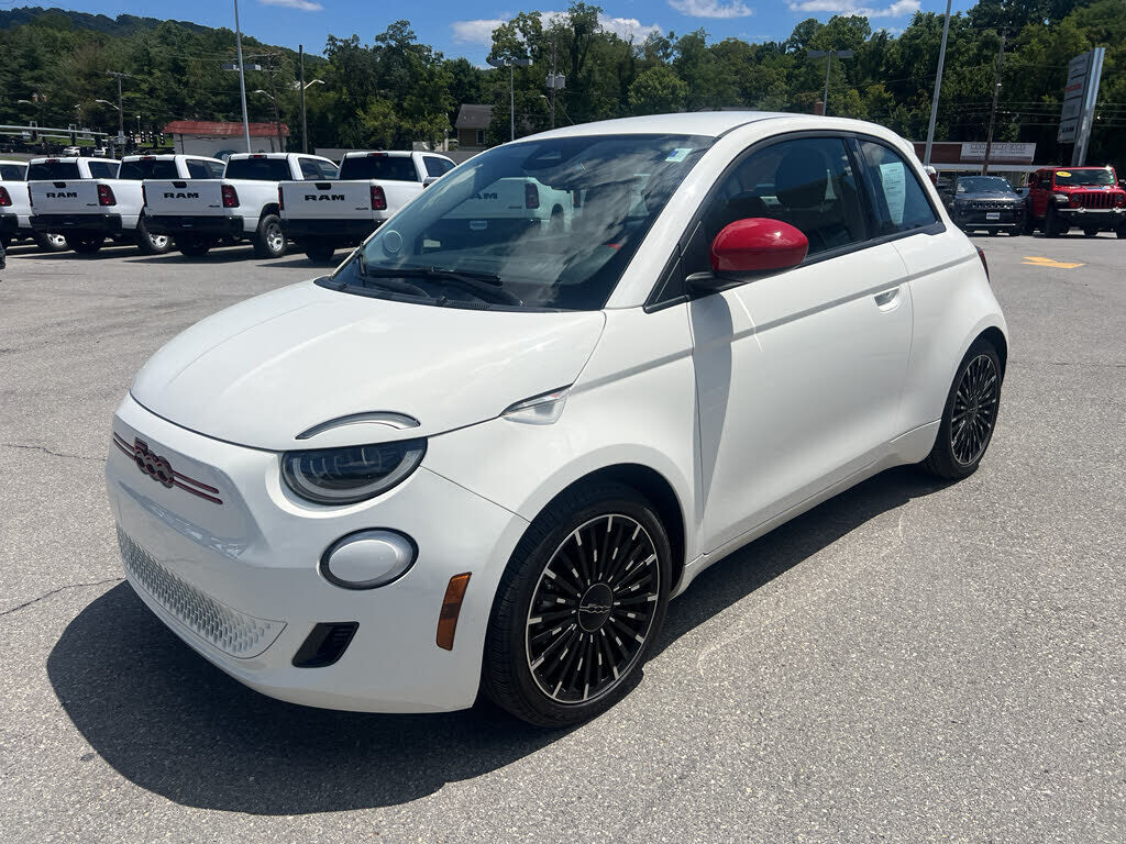 2024 FIAT 500e