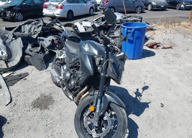 2024 HONDA CB