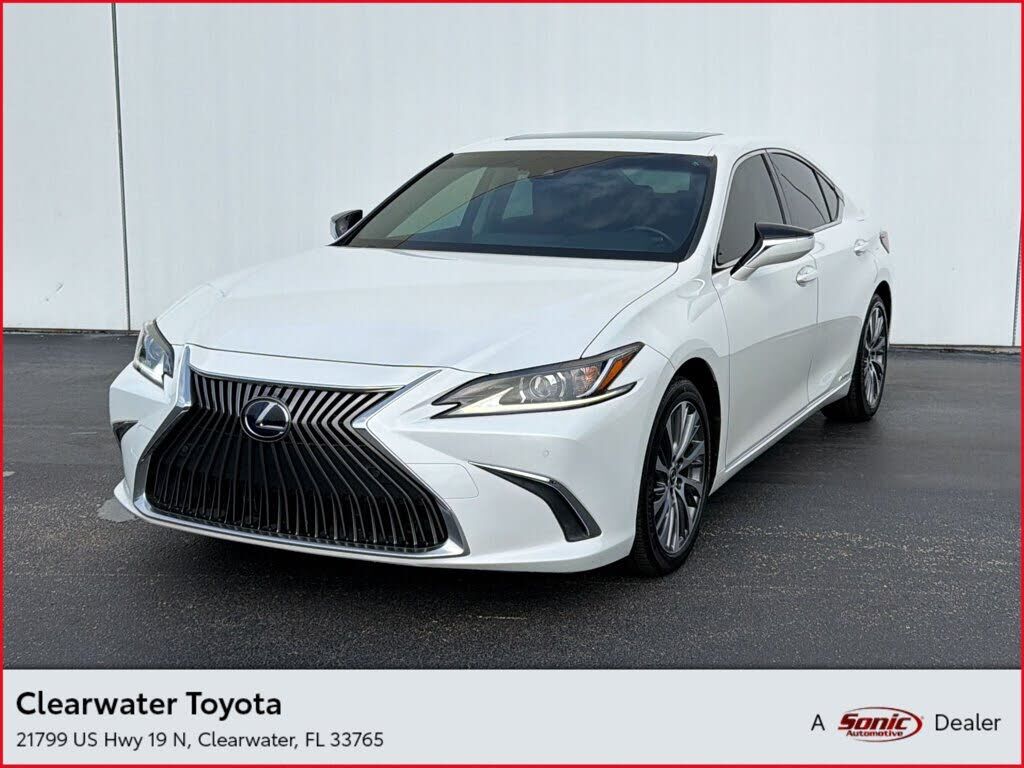 2019 LEXUS ES