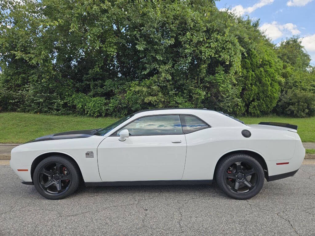 2016 DODGE Challenger