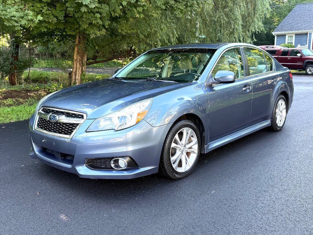2013 SUBARU Legacy