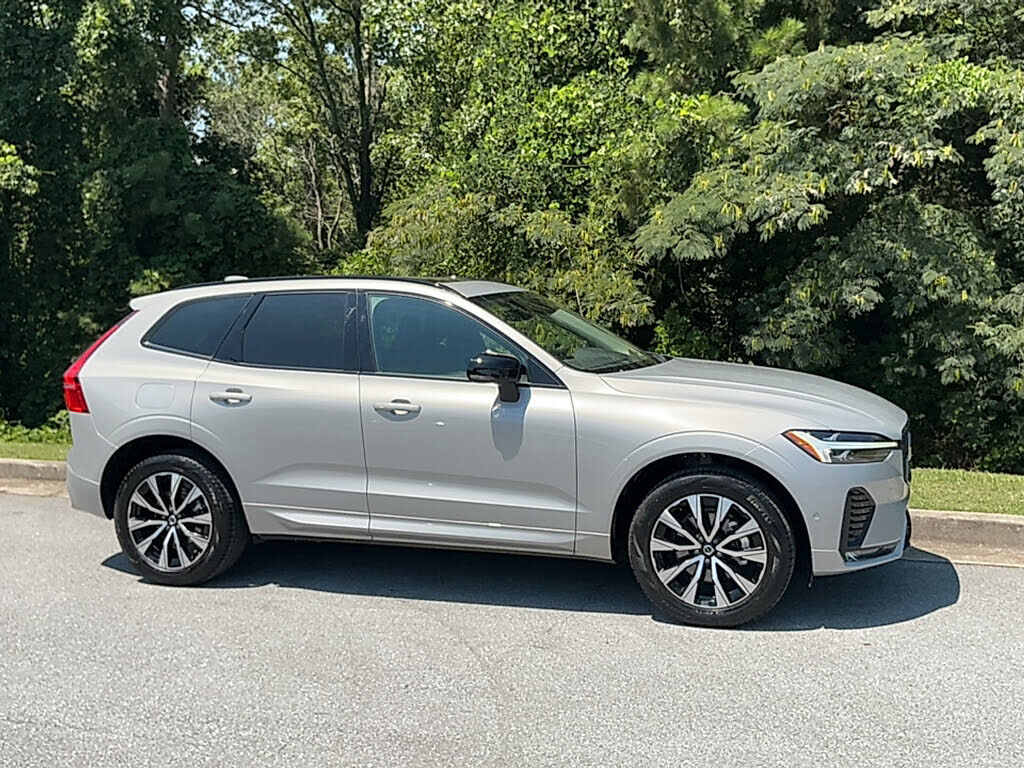 2025 VOLVO XC60