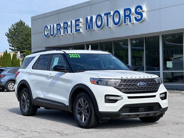2023 FORD Explorer