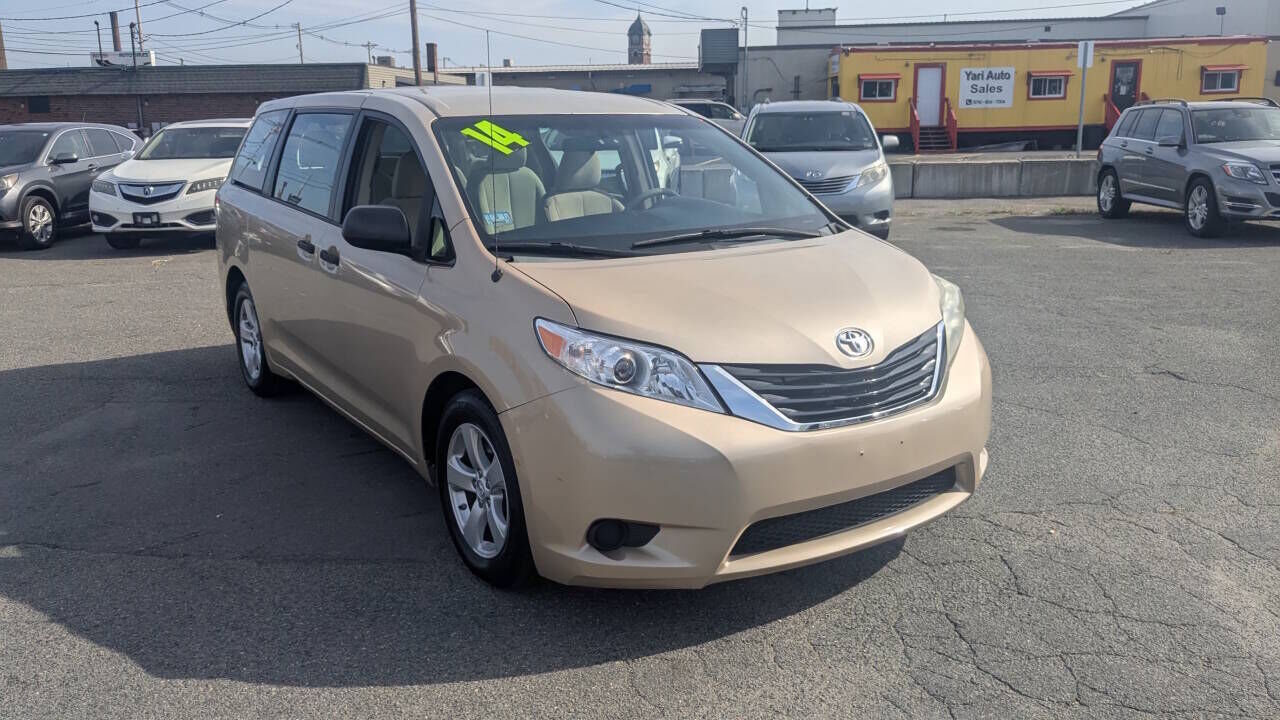 2014 TOYOTA Sienna