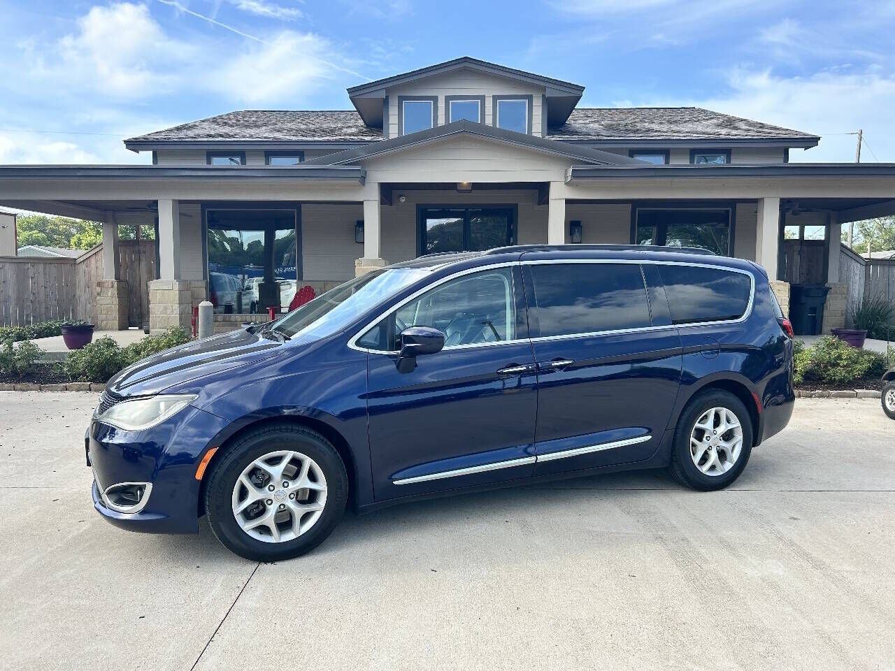 2017 CHRYSLER Pacifica