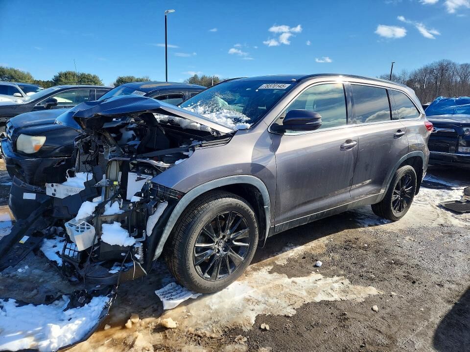 2019 TOYOTA Highlander