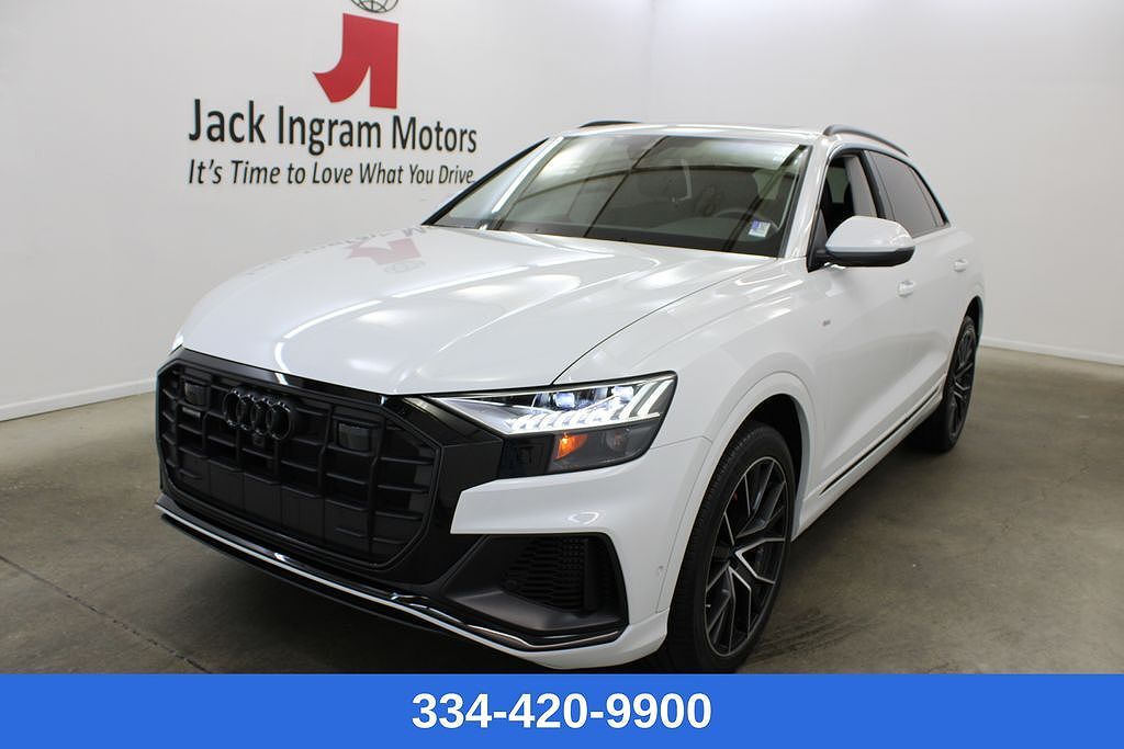 2023 AUDI Q8