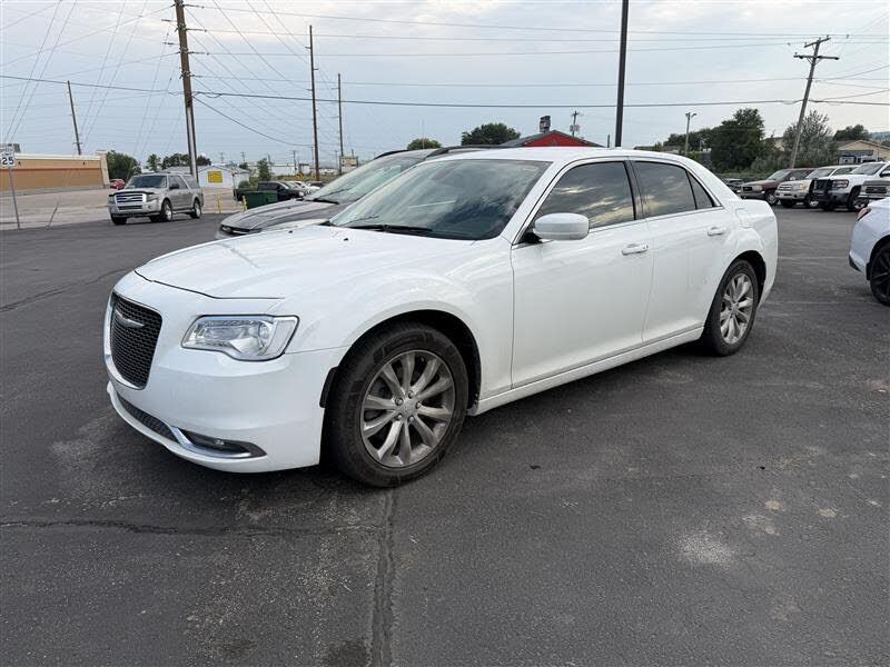 2016 CHRYSLER 300