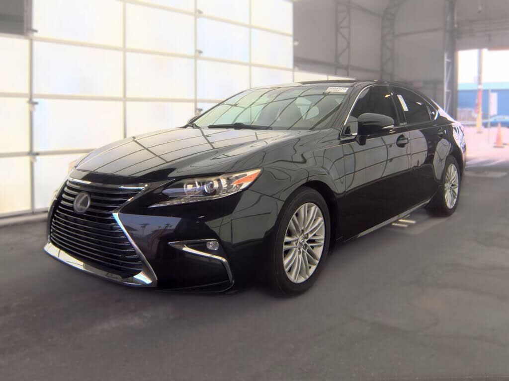 2017 LEXUS ES