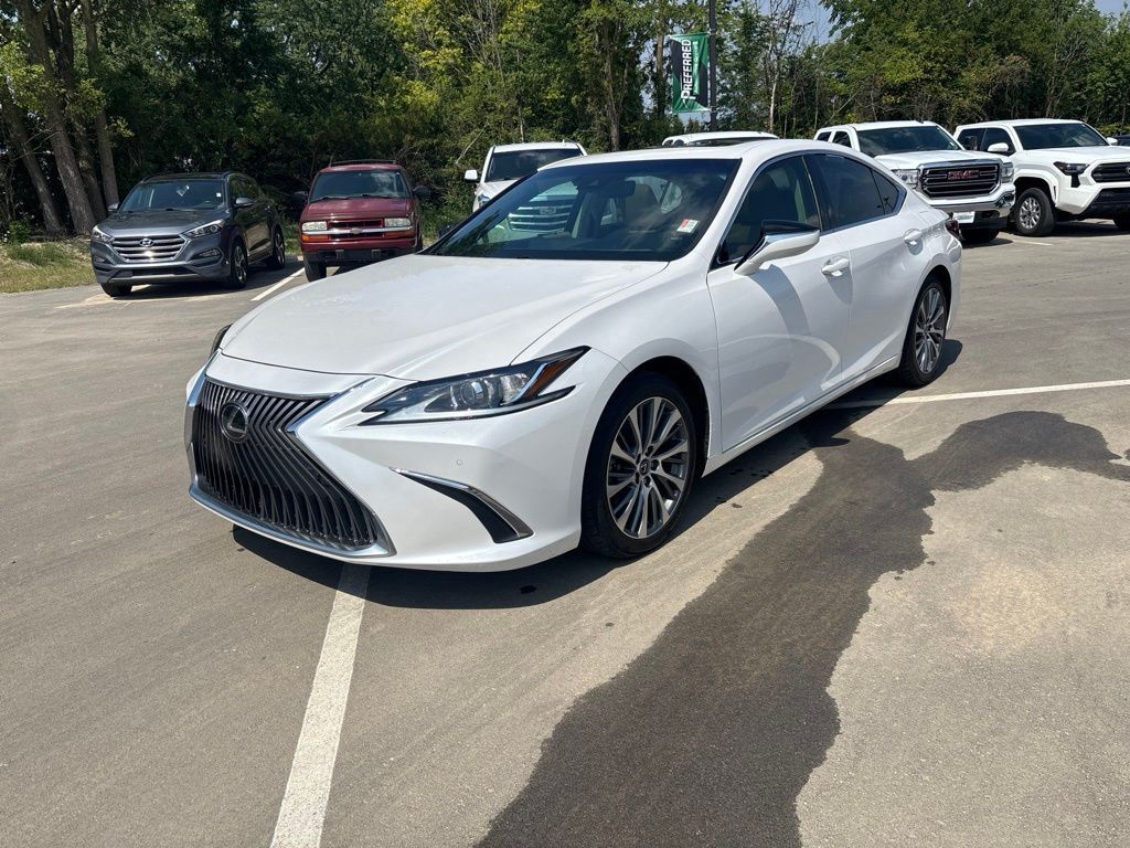 2020 LEXUS ES